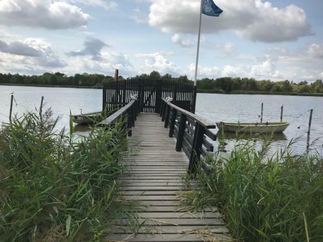 Centralt I Gentofte I 2 Plan, Ved S-Tog Og Busser מראה חיצוני תמונה